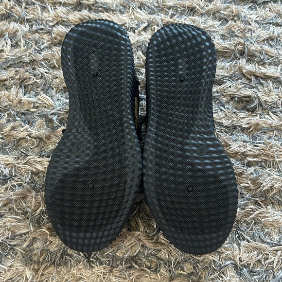 New! Gold and Black Trendy Product Of New York Sneakers, Size 6 - Picture 6 of 11